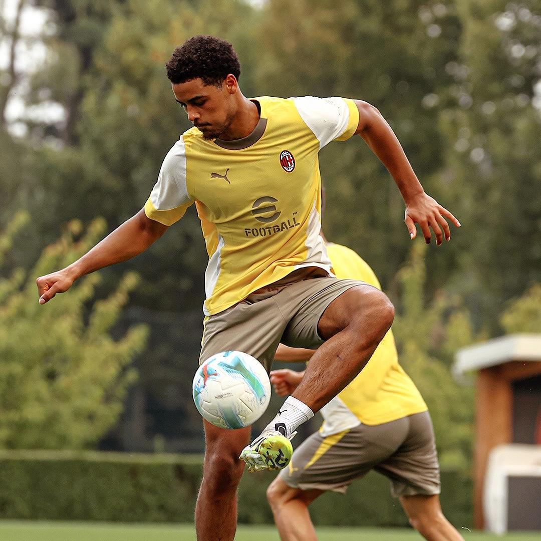 关于转会期国际米兰远射贴柱：西甲节点到来，引发热议，资深球员宣示担当的信息